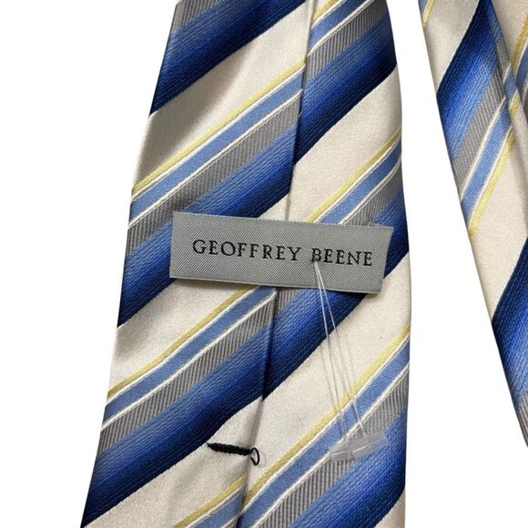 Lot of two Men’s Geoffrey Beene Brand Silk Neck Ties - Picture 7 of 11